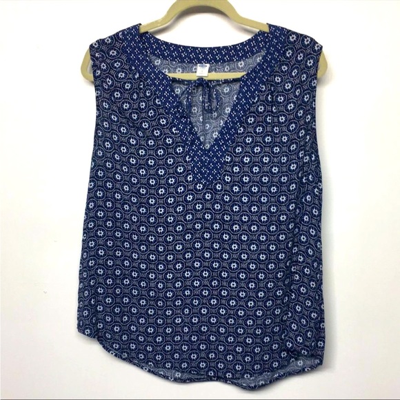 Old Navy Tops - Old Navy sleeveless top